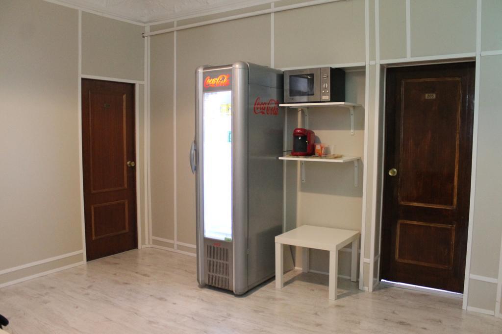 Hostal Trevinca Madrid Eksteriør bilde