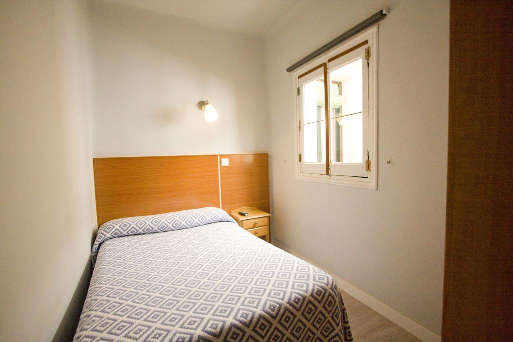 Hostal Trevinca Madrid Eksteriør bilde