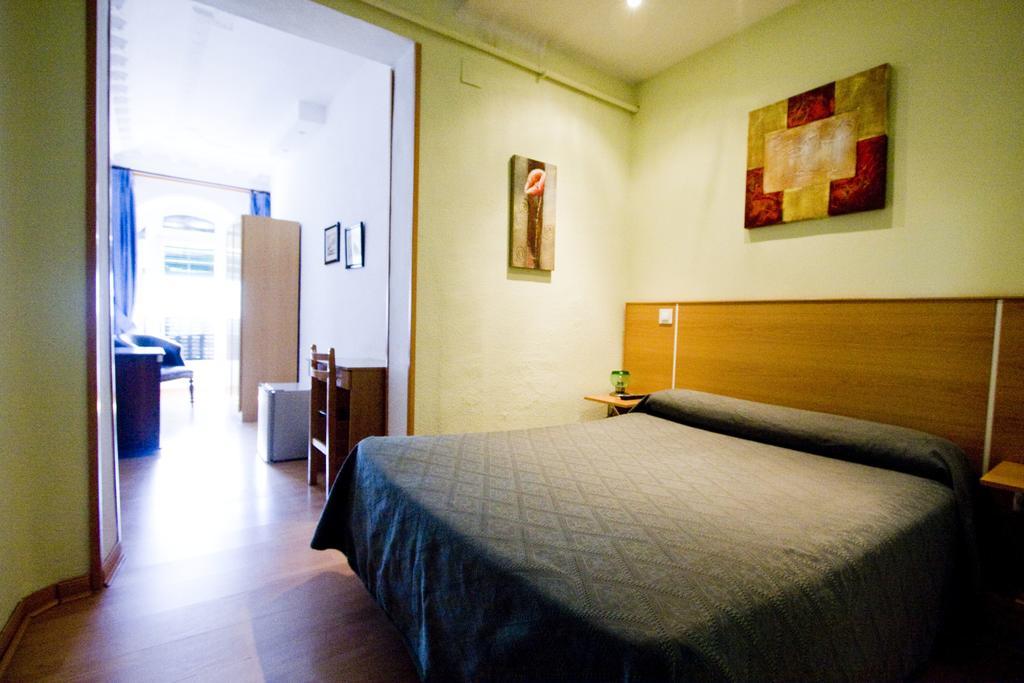 Hostal Trevinca Madrid Eksteriør bilde