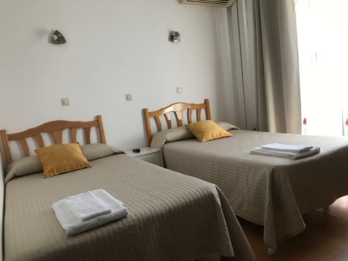 Hostal Trevinca Madrid Eksteriør bilde