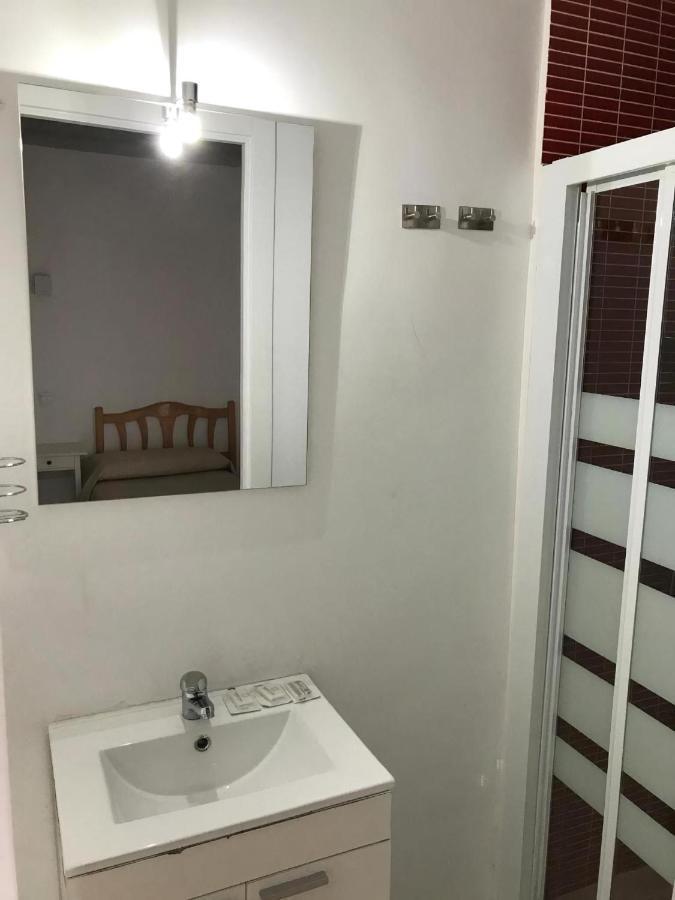 Hostal Trevinca Madrid Eksteriør bilde